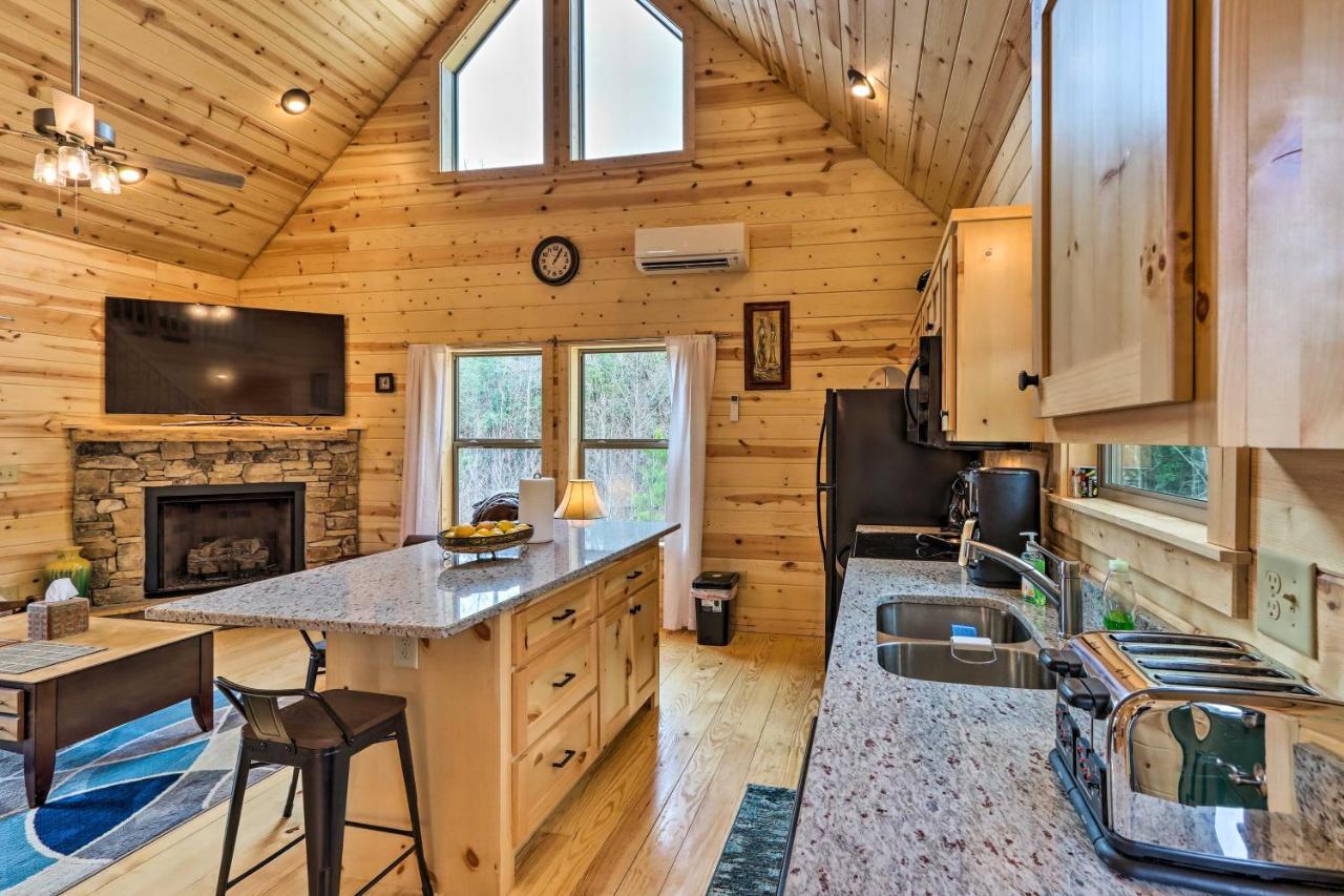 Cozy Mtn Cabin Spacious Deck And Forest Views! Мърфи Екстериор снимка