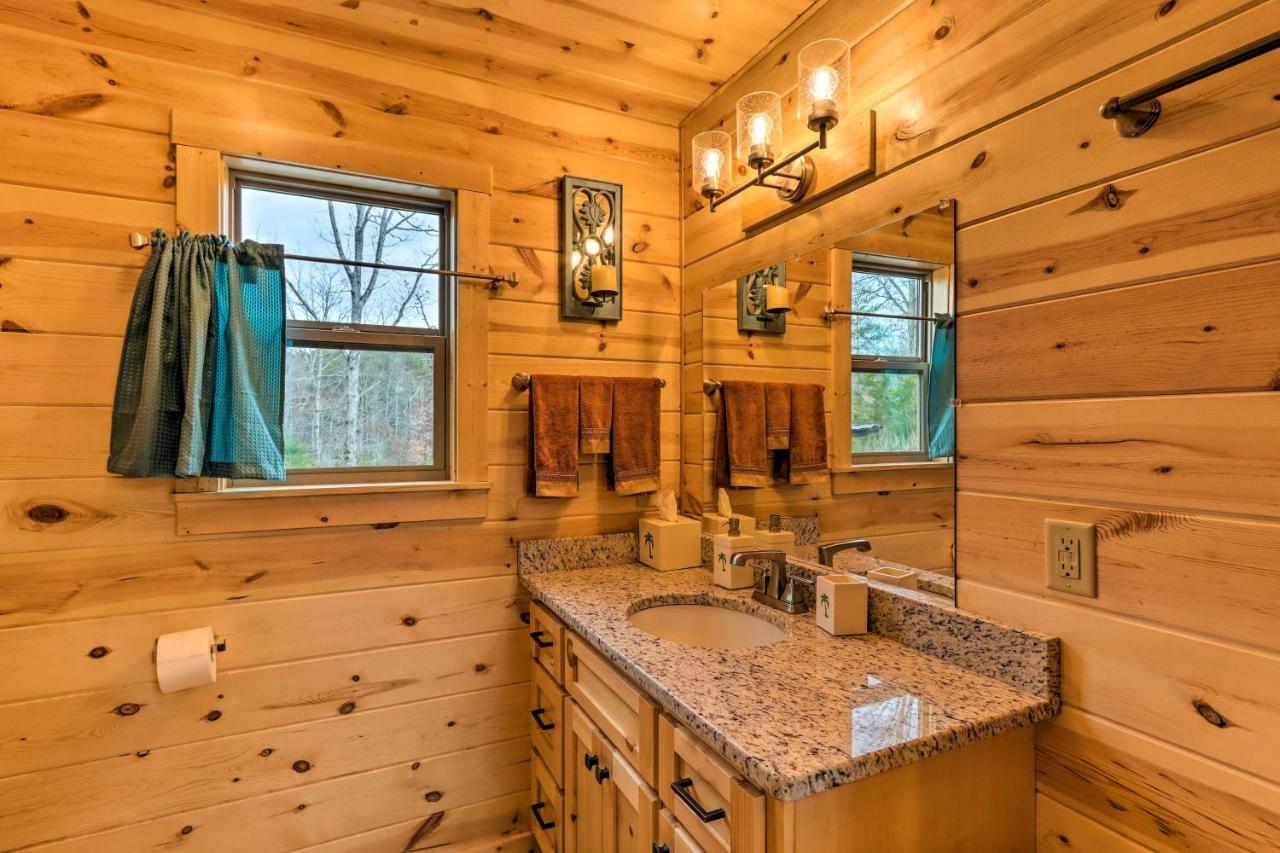Cozy Mtn Cabin Spacious Deck And Forest Views! Мърфи Екстериор снимка